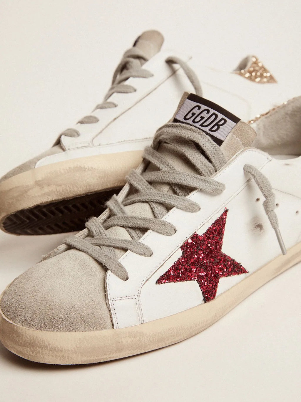 Sneakers Super-Star con stella glitterata colorata e linguetta sul tallone 