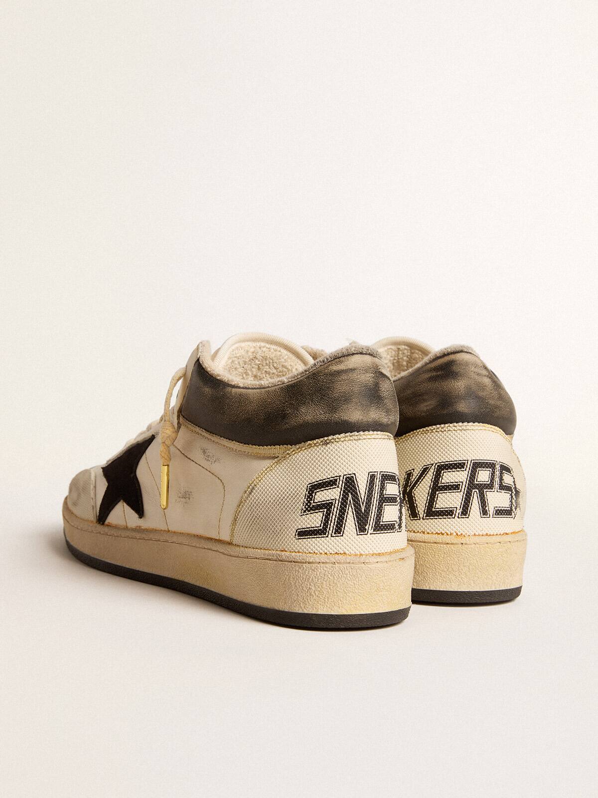 Men’s Ball Star Pro Mid in aged white leather with black star