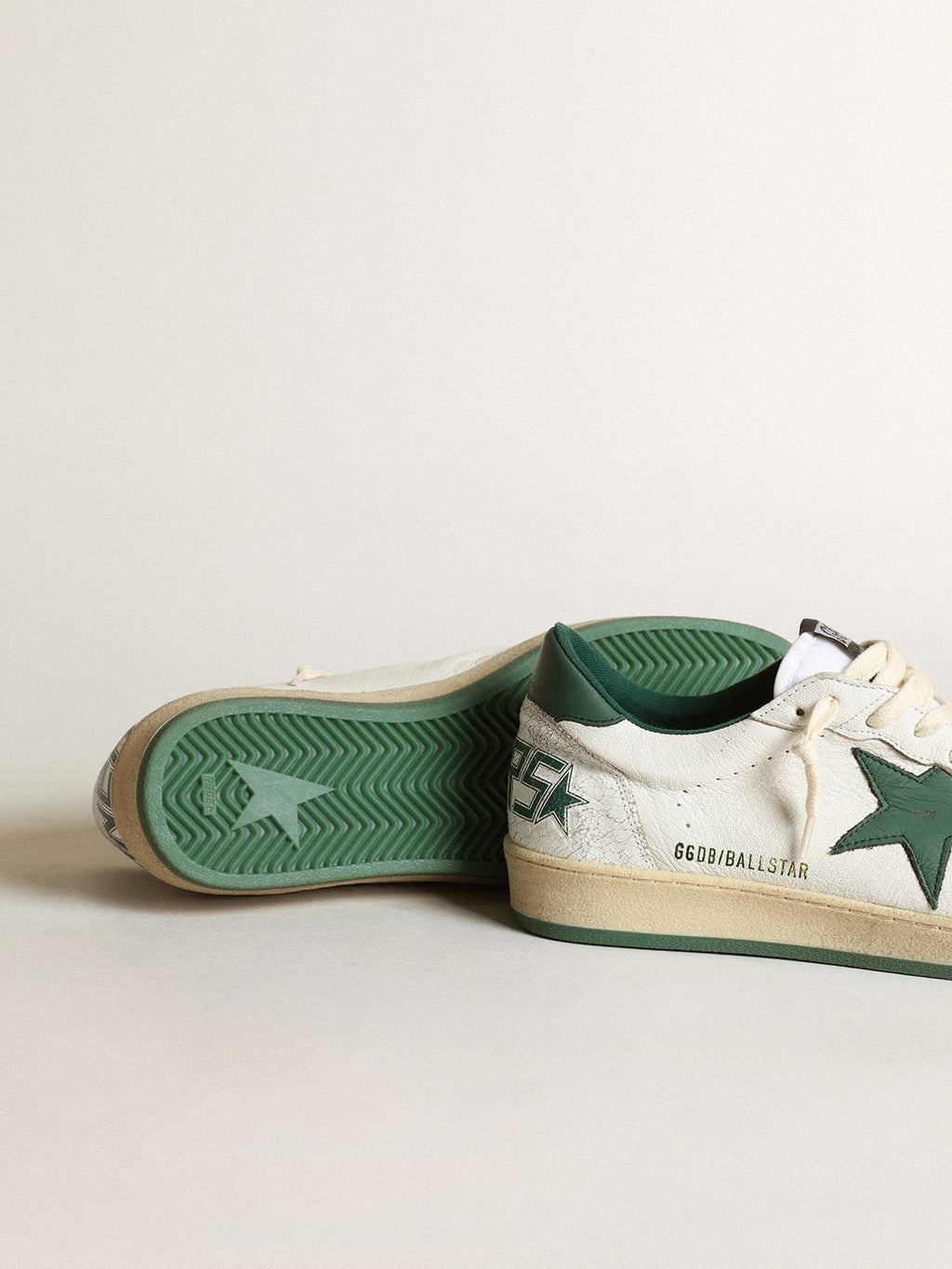 Ball Star da donna in nappa bianca con stella in pelle verde e linguetta sul tallone