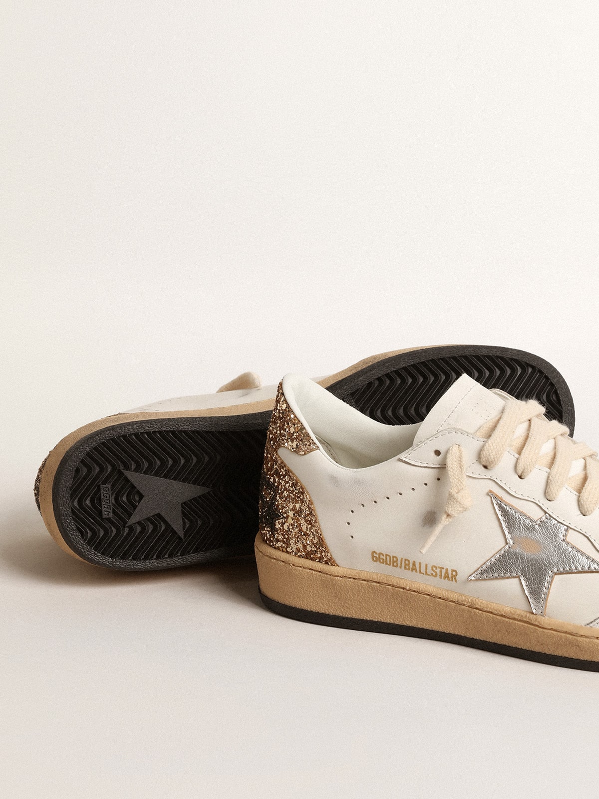 Ball Star con stella in pelle metallizzata e linguetta sul tallone glitterata