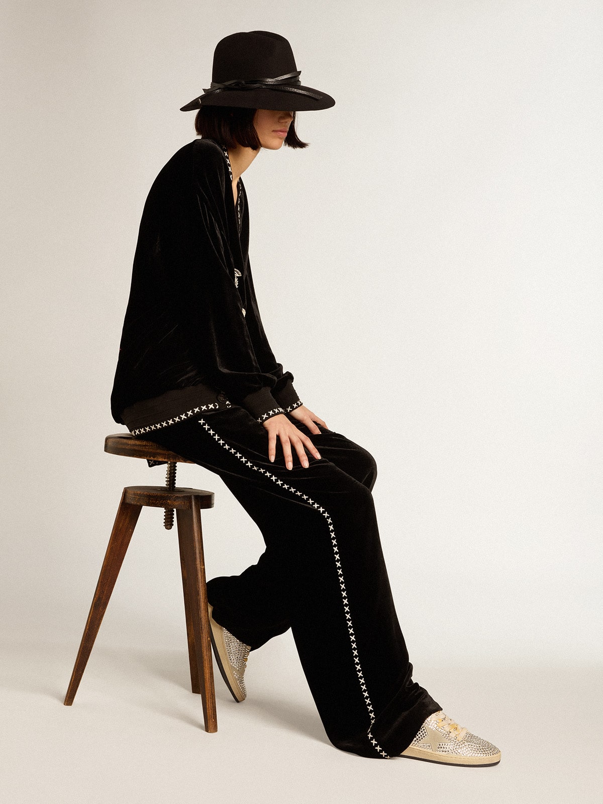 Ball Star LTD da donna con cristalli Swarovski e stella in pelle scamosciata grigia