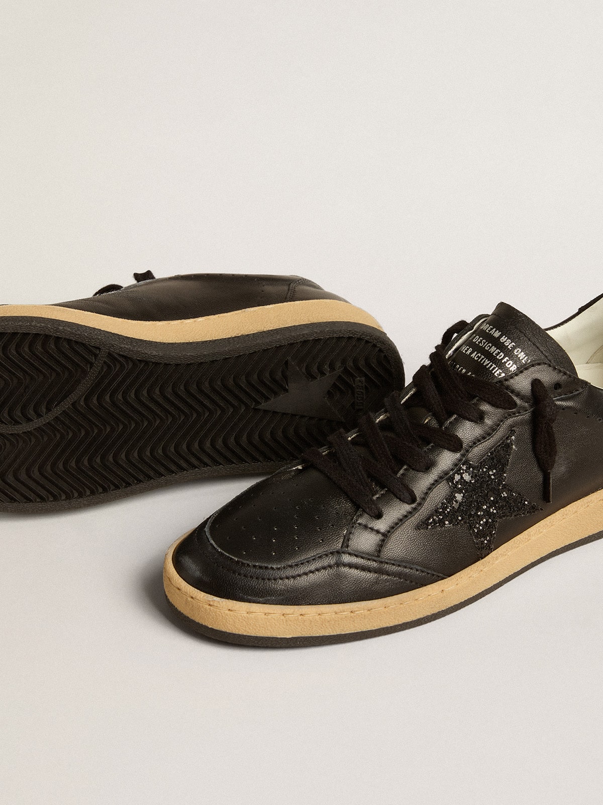 Ball Star da donna in nappa nera con stella glitterata nera e linguetta in pelle scamosciata sul tallone