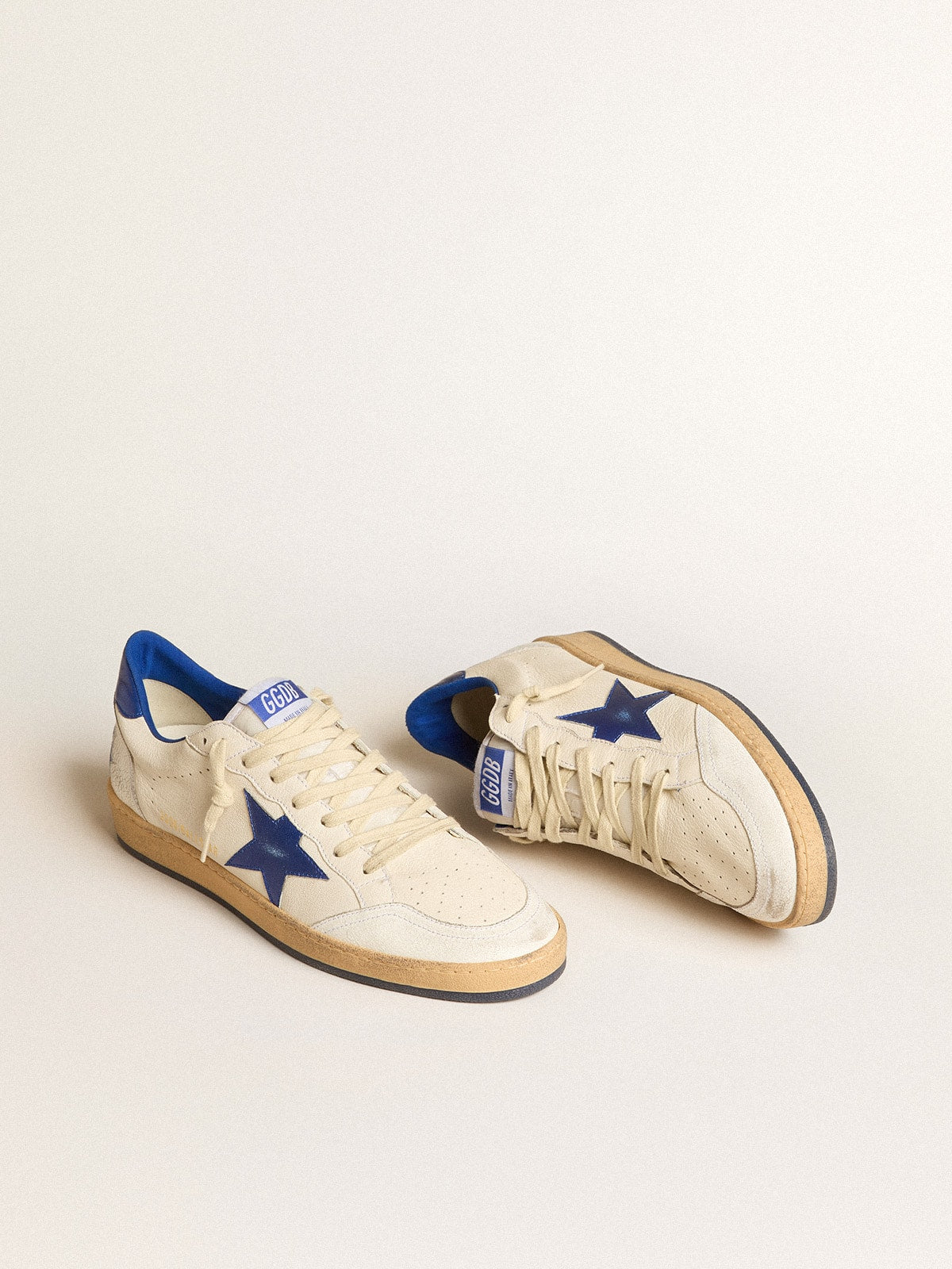 Ball Star Wishes da donna in nappa bianca con stella blu brillante e linguetta sul tallone