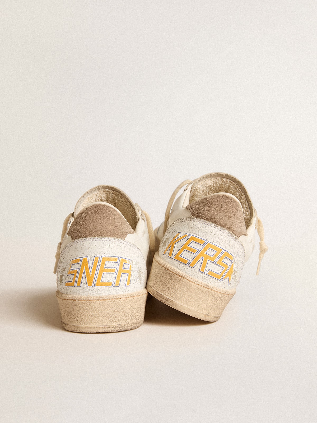 Ball Star con stella glitterata blu e linguetta in suede grigio tortora sul tallone