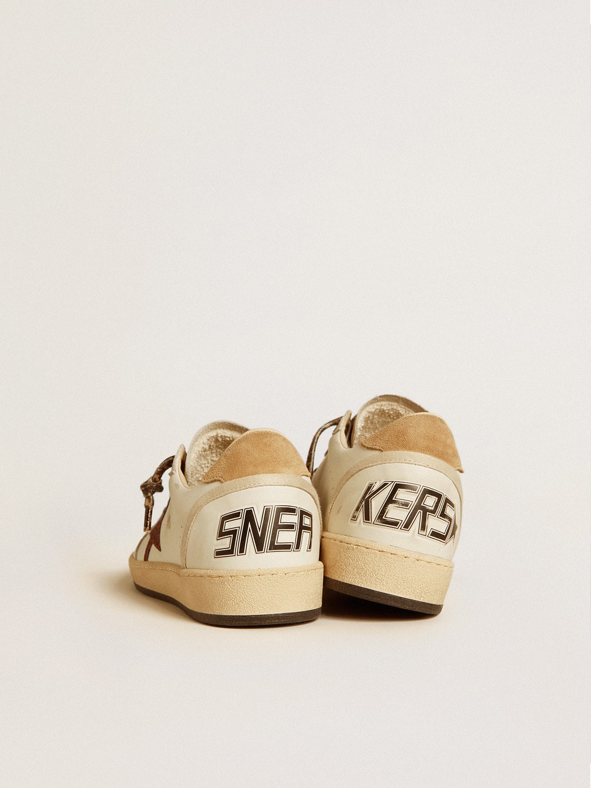 Ball Star LTD da donna con stella glitterata bordeaux e linguetta sul tallone in pelle scamosciata beige