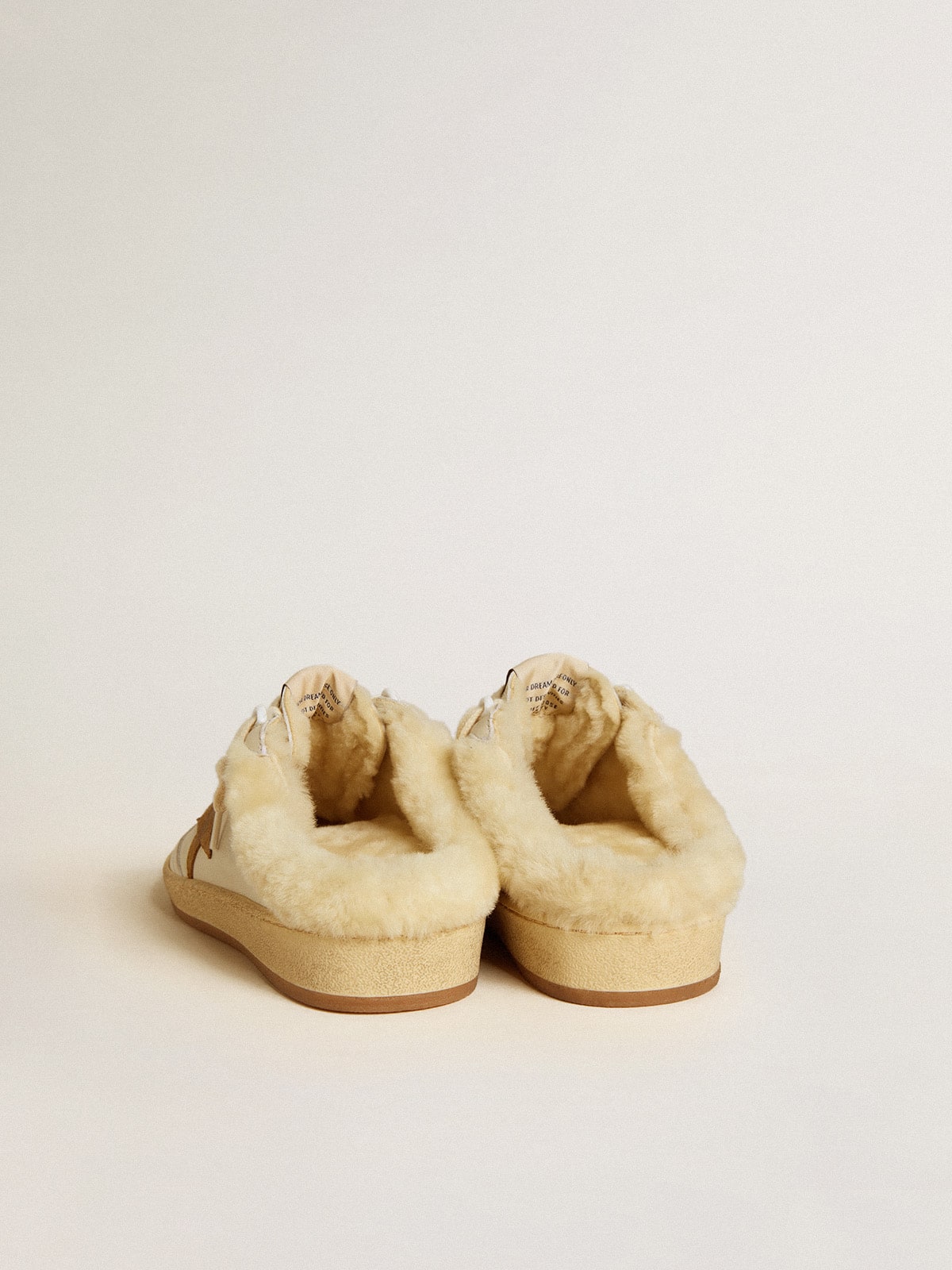 Sabot Ball Star in pelle con stella in suede e fodera in shearling beige