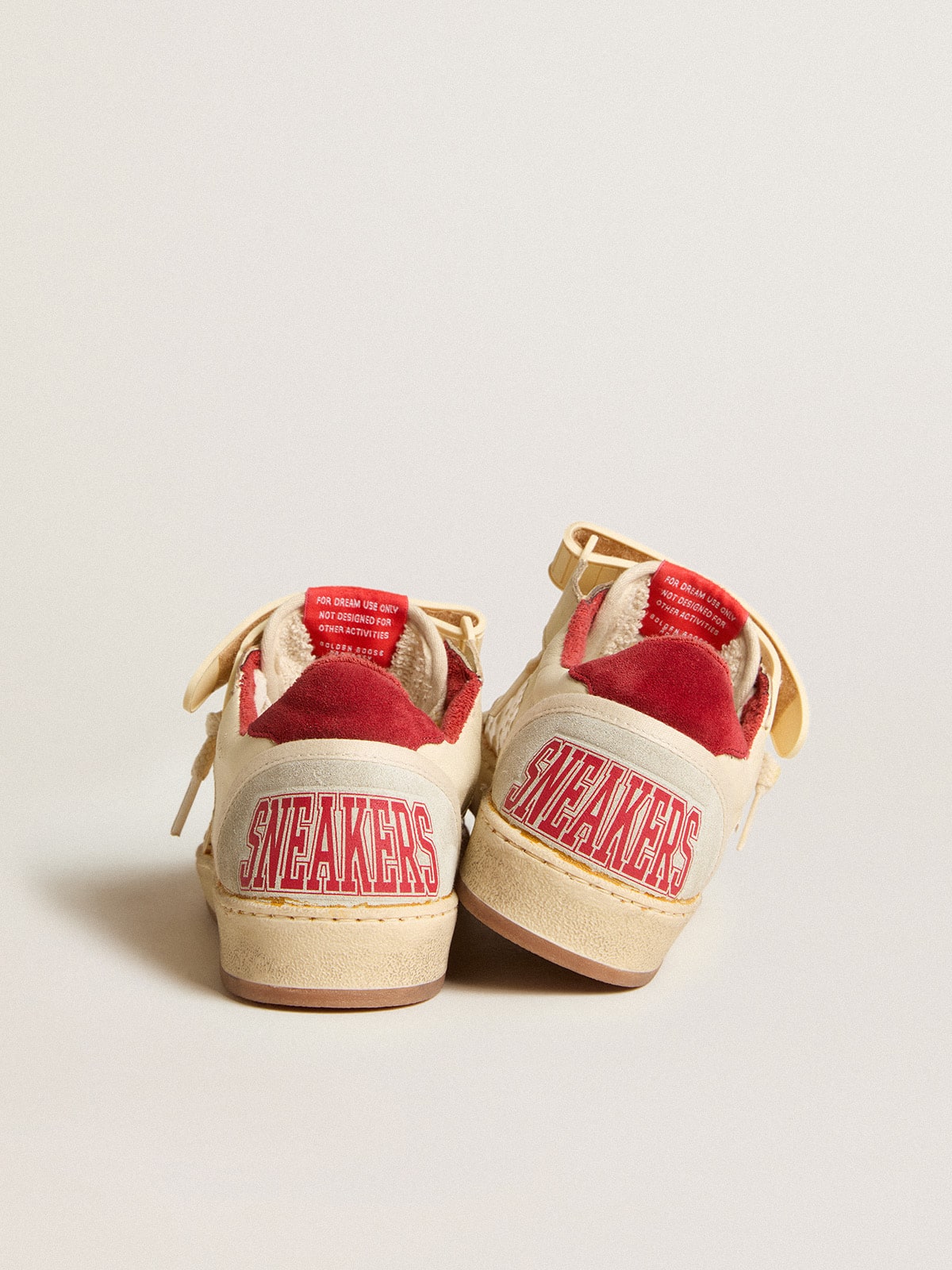 Ball Star LAB da donna in nappa color crema con stella in suede rossa